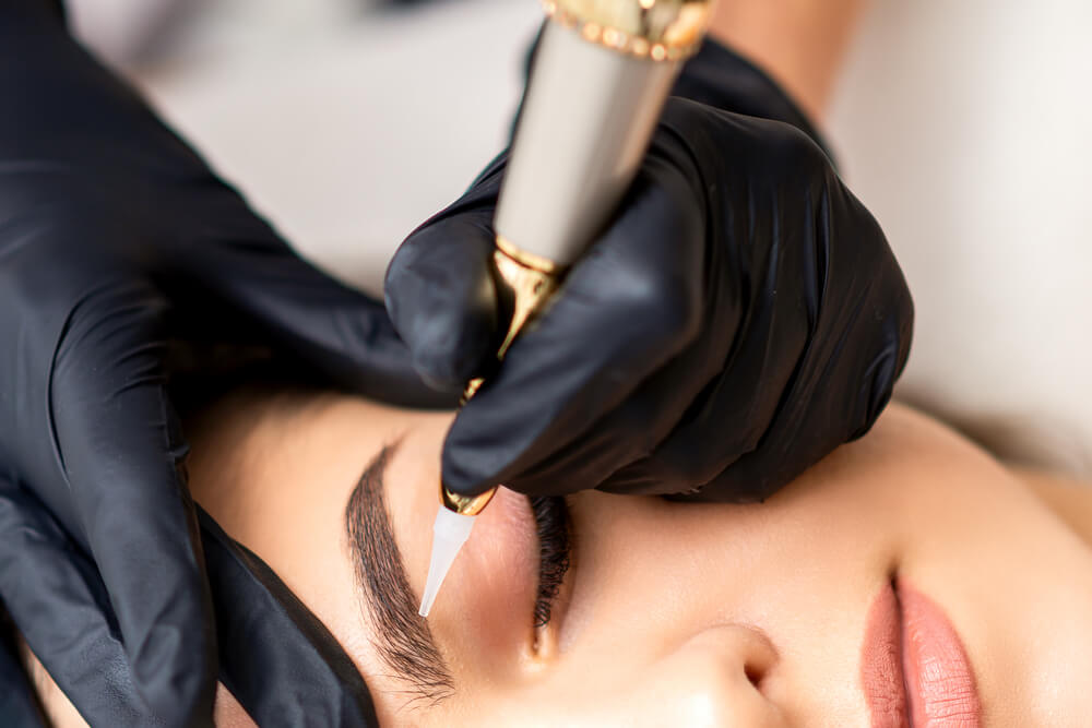 cejas maquilladas